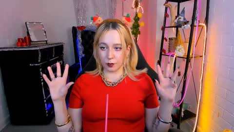 Tolli Moll online show from 12.16.24