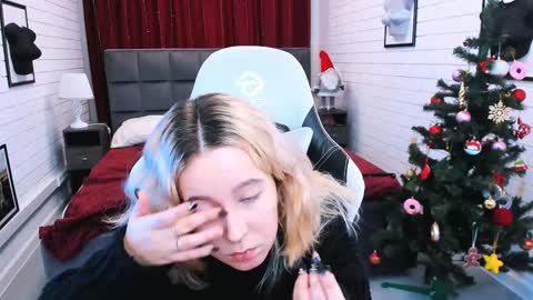 Tolli Moll online show from 01.06.25