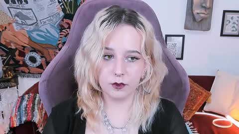 Tolli Moll online show from 01.13.25