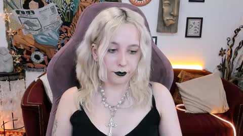 Tolli Moll online show from 02.13.25