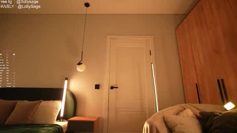 Snapshot of tollysage chatting on 09.12.25 Sage. TG channel online show from 09.12.25