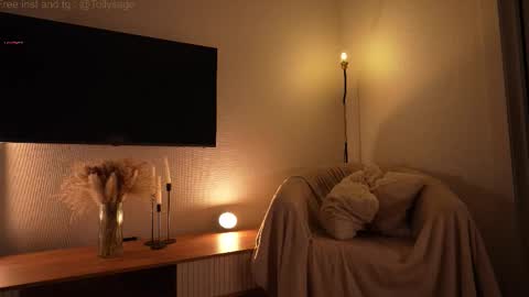 Snapshot of tollysage chatting on 12.20.25 Sage. TG channel online show from 12.20.25