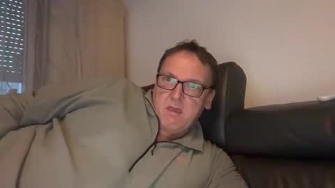 Snapshot of tom6644 chatting on 01.29.25 Tom online show from 01.29.25