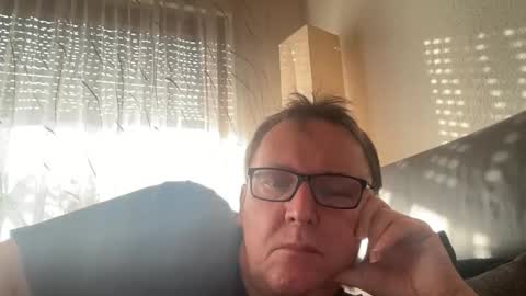 Snapshot of tom6644 chatting on 02.02.25 Tom online show from 02.02.25