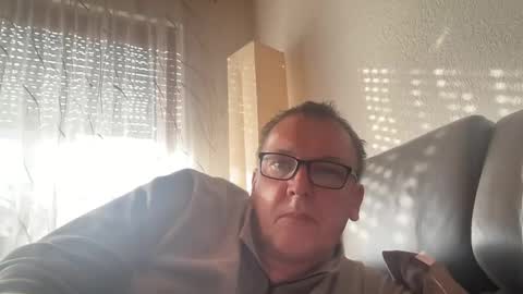 Snapshot of tom6644 chatting on 02.08.25 Tom online show from 02.08.25