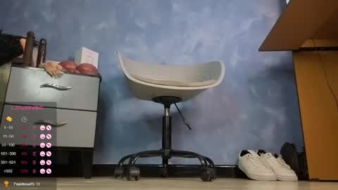 Snapshot of tom_brown12 chatting on 02.11.26 Tom online show from 02.11.26