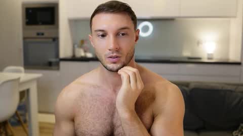 Tom online show from 11.11.25