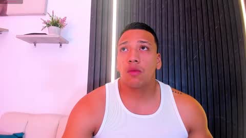 Tom muscle1 online show from 11.30.25