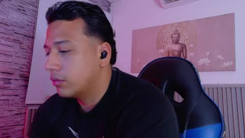 Tom muscle1 online show from 04.25.26