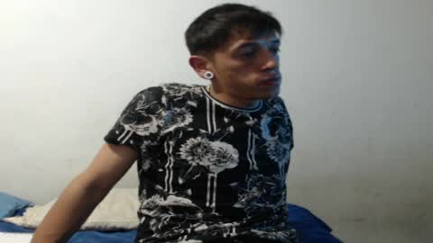 tomas_turbado_ online show from 04.15.26