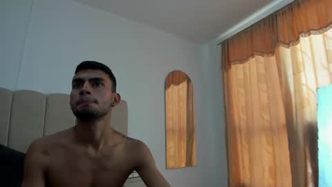 Snapshot of tomasandalejo chatting on 12.15.25 TomasANDalejo online show from 12.15.25