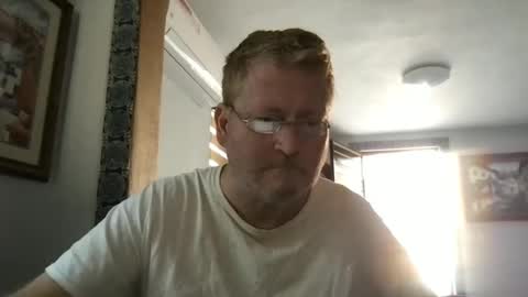 Snapshot of tomascausa chatting on 12.06.24 Hola online show from 12.06.24