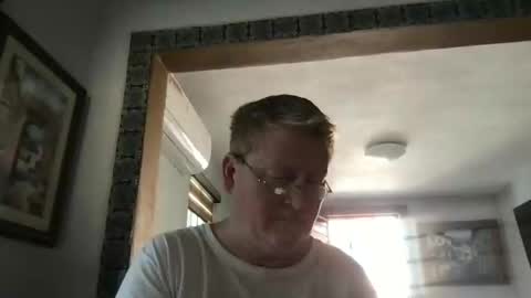 Snapshot of tomascausa chatting on 01.29.25 Hola online show from 01.29.25