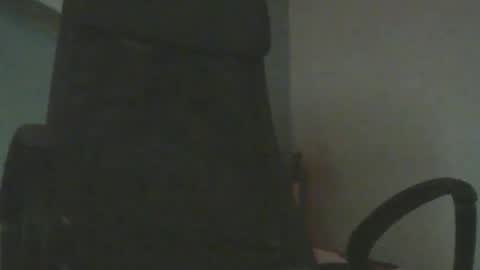 Snapshot of tomekpl30show chatting on 12.21.25 Tomek online show from 12.21.25