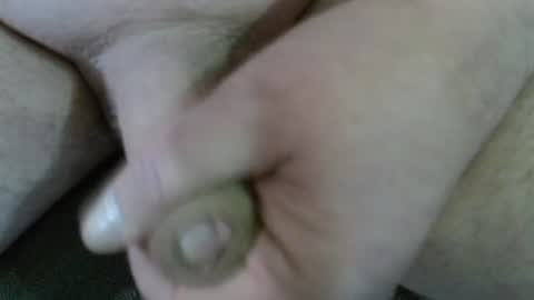 Snapshot of tomhotfun chatting on 10.20.25 TOMHOTFUN online show from 10.20.25