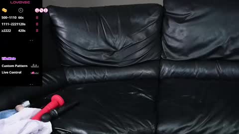 Snapshot of tomimichelle chatting on 02.11.25 Tomi Michelle online show from 02.11.25