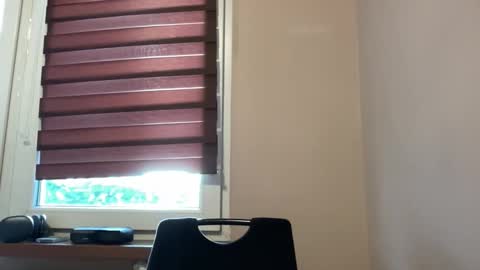 Snapshot of tommilovee chatting on 04.04.26 tommilovee online show from 04.04.26