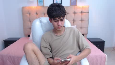 Tommy  online show from 02.04.25