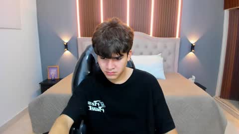 Tommy  online show from 10.02.25