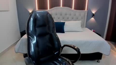 Tommy  online show from 12.03.25