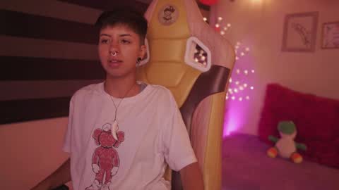 Snapshot of tommy_blue1 chatting on 02.19.25 Blue  online show from 02.19.25