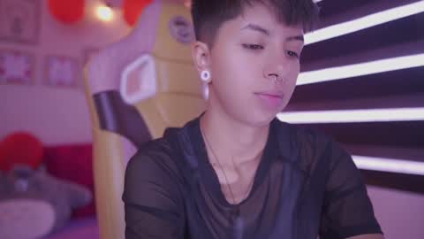 Snapshot of tommy_blue1 chatting on 02.22.25 Blue  online show from 02.22.25