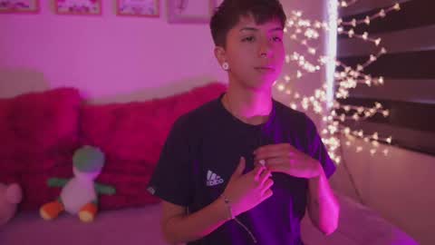 Snapshot of tommy_blue1 chatting on 03.01.25 Blue  online show from 03.01.25