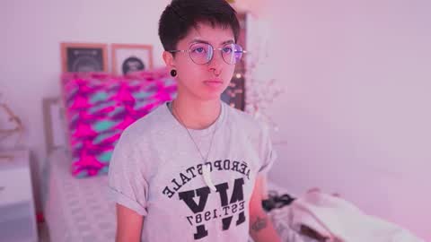 Snapshot of tommy_blue1 chatting on 09.11.25 Blue  online show from 09.11.25