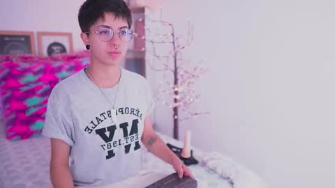 Snapshot of tommy_blue1 chatting on 09.12.25 Blue  online show from 09.12.25