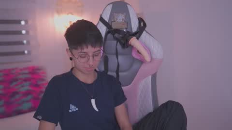 Snapshot of tommy_blue1 chatting on 09.16.25 Blue  online show from 09.16.25