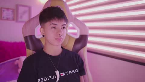 Blue  online show from 03.12.26