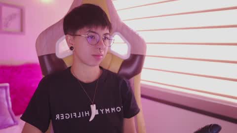 Blue  online show from 04.22.26