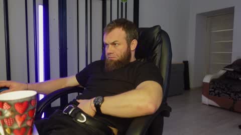 Snapshot of tommy_burnzzz chatting on 02.13.25 tommy burnzzz online show from 02.13.25