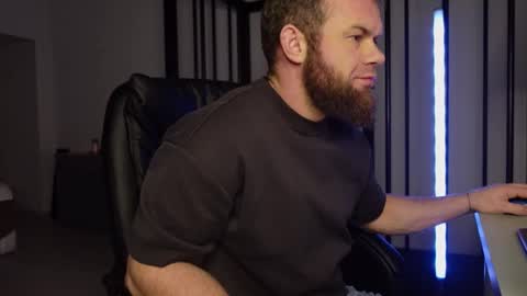 Snapshot of tommy_burnzzz chatting on 02.26.25 tommy burnzzz online show from 02.26.25