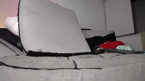   Thomas    online show from 02.20.25