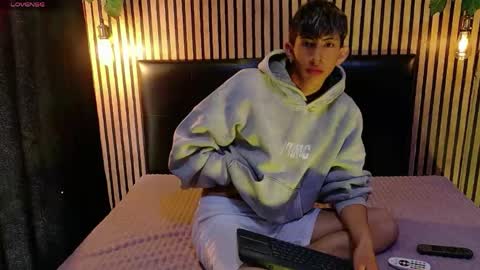 Snapshot of tommy_fox1 chatting on 03.30.26 Tommy online show from 03.30.26