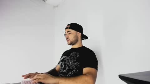 tommy_sccott online show from 11.02.25