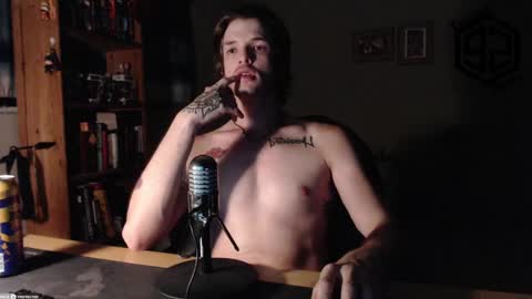 Snapshot of tommy_sins92 chatting on 12.12.24 Tommy Sins online show from 12.12.24