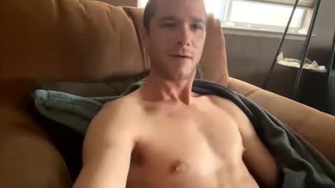 Snapshot of tommygunzsolo chatting on 12.01.24 tommygunzsolo online show from 12.01.24