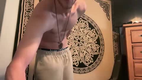 Snapshot of tommygunzsolo chatting on 12.19.24 tommygunzsolo online show from 12.19.24