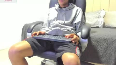 tommyhot7 online show from 07.23.26