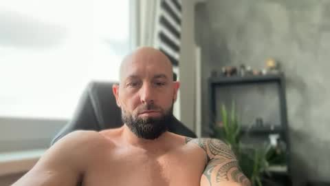 Thomas Fit online show from 07.12.26