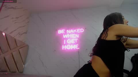 leyla  online show from 01.14.25