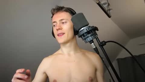 Snapshot of tomtimon11 chatting on 11.02.25 tomtimon11 online show from 11.02.25