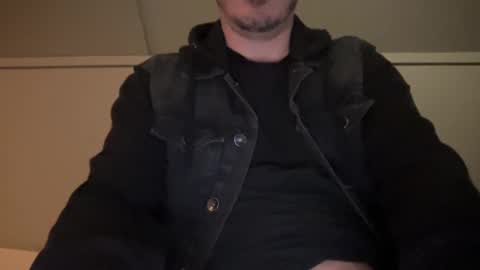 Snapshot of tomtomtommie chatting on 01.14.25 DutchTomTom online show from 01.14.25