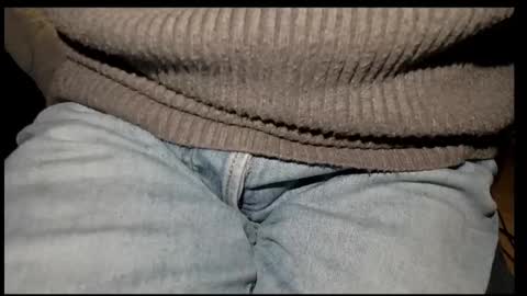 Snapshot of tomtotal chatting on 10.25.25 Tom online show from 10.25.25