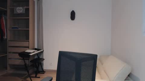 Snapshot of tomyhartman chatting on 12.02.24 tomyhartman online show from 12.02.24