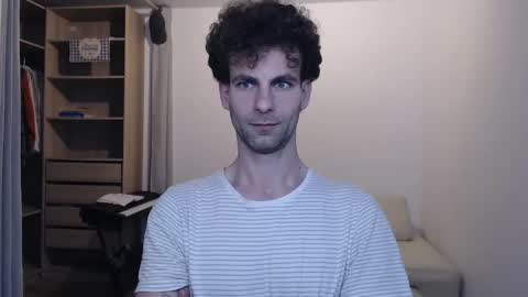 Snapshot of tomyhartman chatting on 12.19.24 tomyhartman online show from 12.19.24