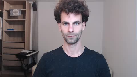 Snapshot of tomyhartman chatting on 12.23.24 tomyhartman online show from 12.23.24