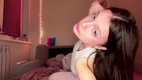 Snapshot of tonimechling chatting on 03.23.26 Nana and Sara online show from 03.23.26